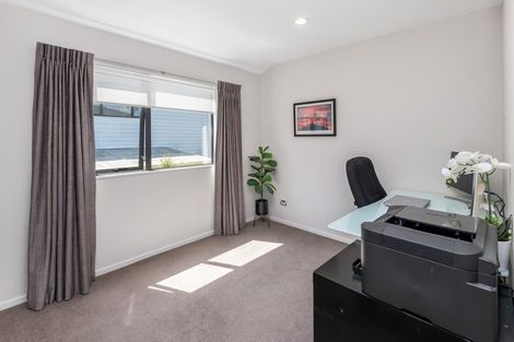 Photo of property in 23c Lexington Drive, Botany Downs, Auckland, 2010
