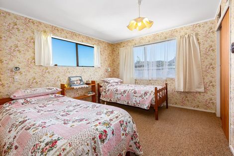 Photo of property in 8 Tregony Place, Camborne, Porirua, 5026