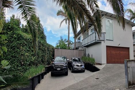 Photo of property in 1/598 Beach Road, Rothesay Bay, Auckland, 0630