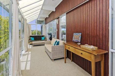 Photo of property in 8 Towra Place, Botany Downs, Auckland, 2010
