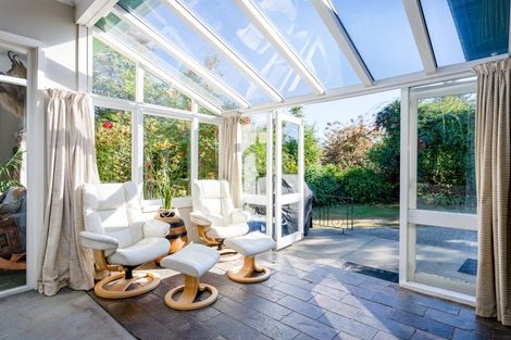 Photo of property in 142 Beacon Point Road, Wanaka, 9305