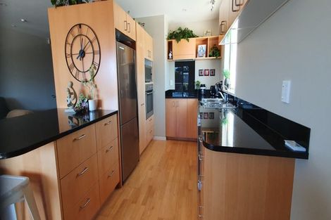 Photo of property in 2/1086 Papamoa Beach Road, Papamoa Beach, Papamoa, 3118