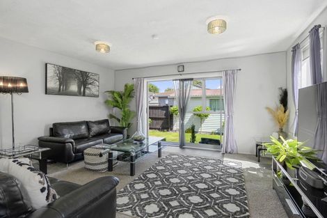 Photo of property in 2/62a Mackenzie Avenue, Woolston, Christchurch, 8023