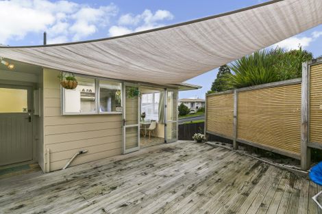 Photo of property in 1b Nandana Drive, Glen Eden, Auckland, 0602