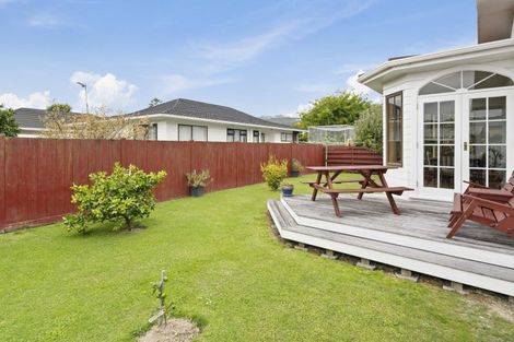 Photo of property in 17 Waddington Drive, Naenae, Lower Hutt, 5011