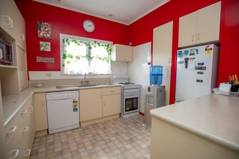 Photo of property in 4933 State Highway 2, Ngatea, 3597