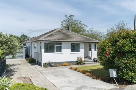 Photo of property in 2 Belfast Place, Roslyn, Palmerston North, 4414
