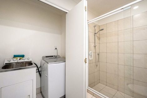Photo of property in 2c/7-11 Bute Road, Browns Bay, Auckland, 0630