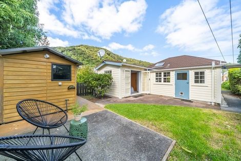 Photo of property in 26 Kauri Street, Eastbourne, Lower Hutt, 5013