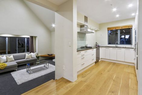 Photo of property in 4 Monkton Close, Greenhithe, Auckland, 0632