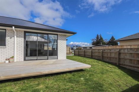 Photo of property in 7 Toutouwai Lane, Inglewood, 4330