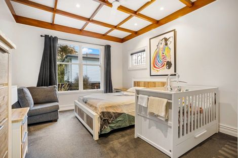 Photo of property in 5 Taupaki Road, Taupaki, Henderson, 0782