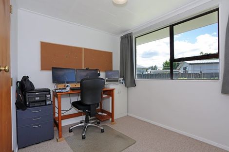 Photo of property in 8 Mansell Crescent, Bulls, 4818