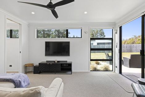 Photo of property in 207 Parekaawa Drive, Motuoapa, 3382