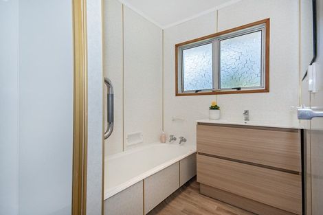 Photo of property in 1 Hawkes Street, Onerahi, Whangarei, 0110
