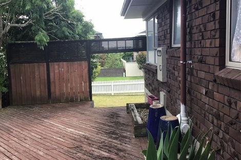 Photo of property in 5a Nimrod Place, Half Moon Bay, Auckland, 2012