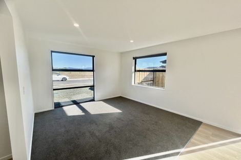 Photo of property in 8 Mehrtens Crescent, Woodend, 7691