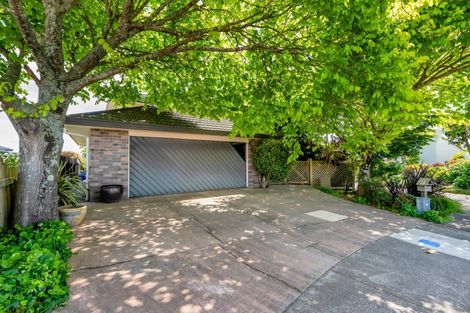 Photo of property in 15 Del Mar Place, Merrilands, New Plymouth, 4312