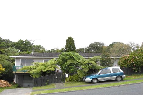 Photo of property in 30 Riversdale Drive, Merrilands, New Plymouth, 4312