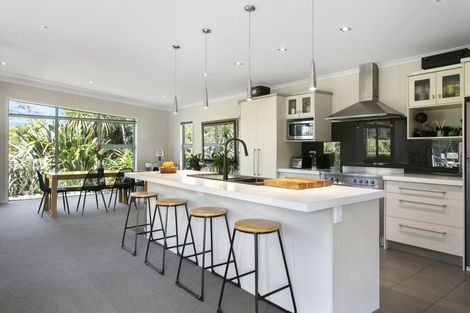 Photo of property in 27 Loch Views Road, Acacia Bay, Taupo, 3385