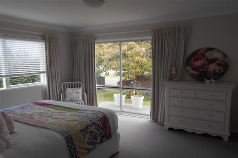 Photo of property in 15 Rewarewa Place, Matua, Tauranga, 3110