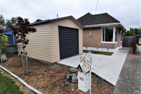 Photo of property in 162 Springs Road, Hornby, Christchurch, 8042