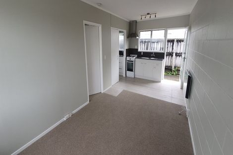 Photo of property in 21 Kamara Road, Glen Eden, Auckland, 0602