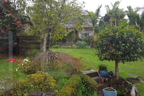 Photo of property in 16 King Edward Parade, Devonport, Auckland, 0624