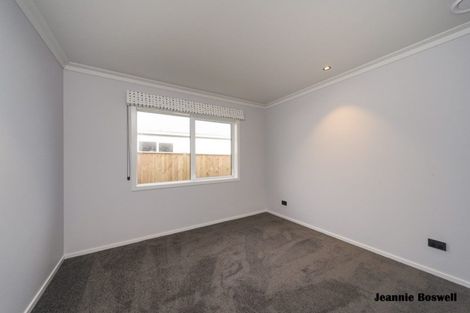 Photo of property in 17 Kowhai Street, Tokomaru, Palmerston North, 4474
