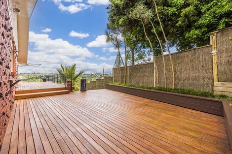 Photo of property in 9a Pendene Place, Forrest Hill, Auckland, 0620