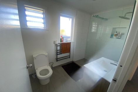 Photo of property in 7 Tarata Crescent, Mangere Bridge, Auckland, 2022