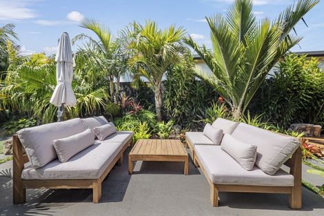 Photo of property in 563 Grenada Street, Papamoa Beach, Papamoa, 3118