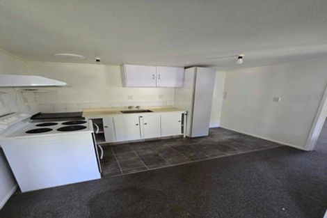 Photo of property in 132 Parkvale Road, Karori, Wellington, 6012