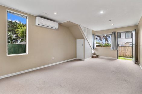 Photo of property in 4/90 Lynwood Road, New Lynn, Auckland, 0600