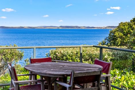 Photo of property in 14 Penguin Street, Leigh, Warkworth, 0985