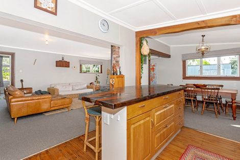 Photo of property in 15 Domain Road, Ormond, Gisborne, 4071