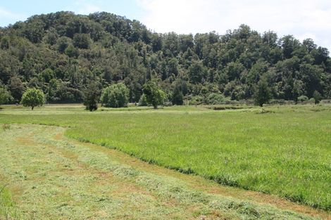 Photo of property in 3180 Mokau Road, Ahititi, Urenui, 4378