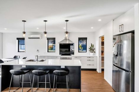 Photo of property in 10 Kohunga Crescent, Bottle Lake, Christchurch, 8083