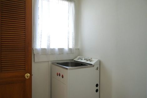 Photo of property in 494 Blockhouse Bay Road, Blockhouse Bay, Auckland, 0600