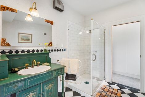 Photo of property in 200 Huia Road, Titirangi, Auckland, 0604