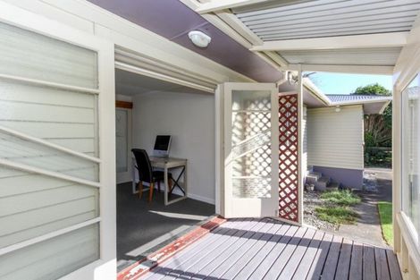 Photo of property in 11 Truby King Street, Merrilands, New Plymouth, 4312