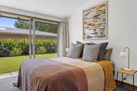 Photo of property in 33 Lynfield Avenue, Ilam, Christchurch, 8041