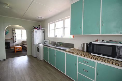 Photo of property in 208 Balmoral Drive, Tokoroa, 3420