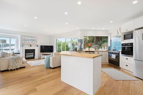 Photo of property in 86 Pemberton Avenue, Bayview, Auckland, 0629
