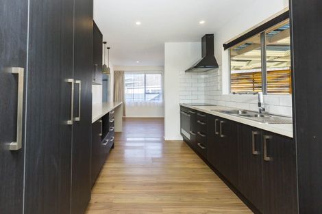 Photo of property in 16 Seattle Grove, Totara Park, Upper Hutt, 5018