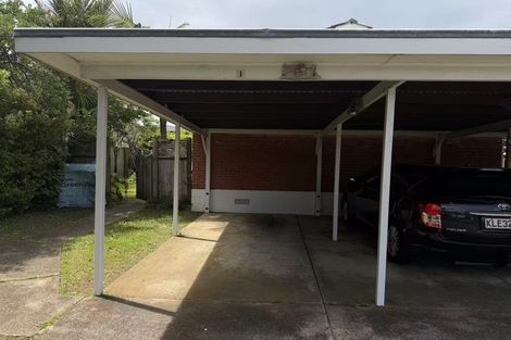 Photo of property in 1/18 Evelyn Place, Hillcrest, Auckland, 0627