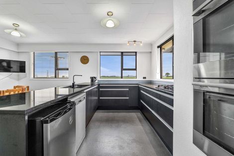 Photo of property in 302 Otaraoa Road, Motunui, Waitara, 4383