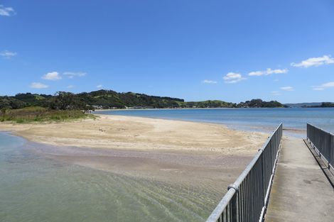 Photo of property in 77 Rapata Road, Oakura, Hikurangi, 0184