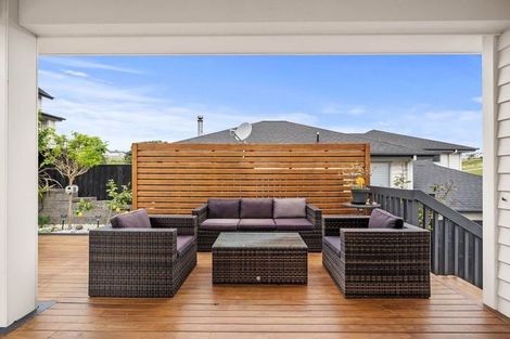 Photo of property in 18 Parkview Drive, Gulf Harbour, Whangaparaoa, 0930