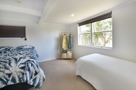 Photo of property in 27 Scott Road, Stanmore Bay, Whangaparaoa, 0932